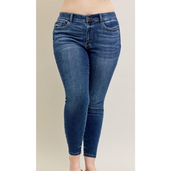 Judy Blue Core Mid-Rise Skinny Jeans Handsanding SZ 11 (30) - Picture 1 of 5
